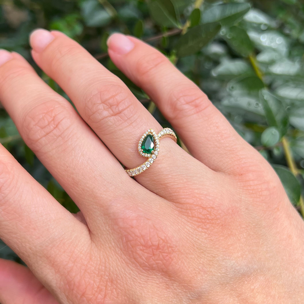 Ring · Vander Avort ICON · met smaragd en diamant